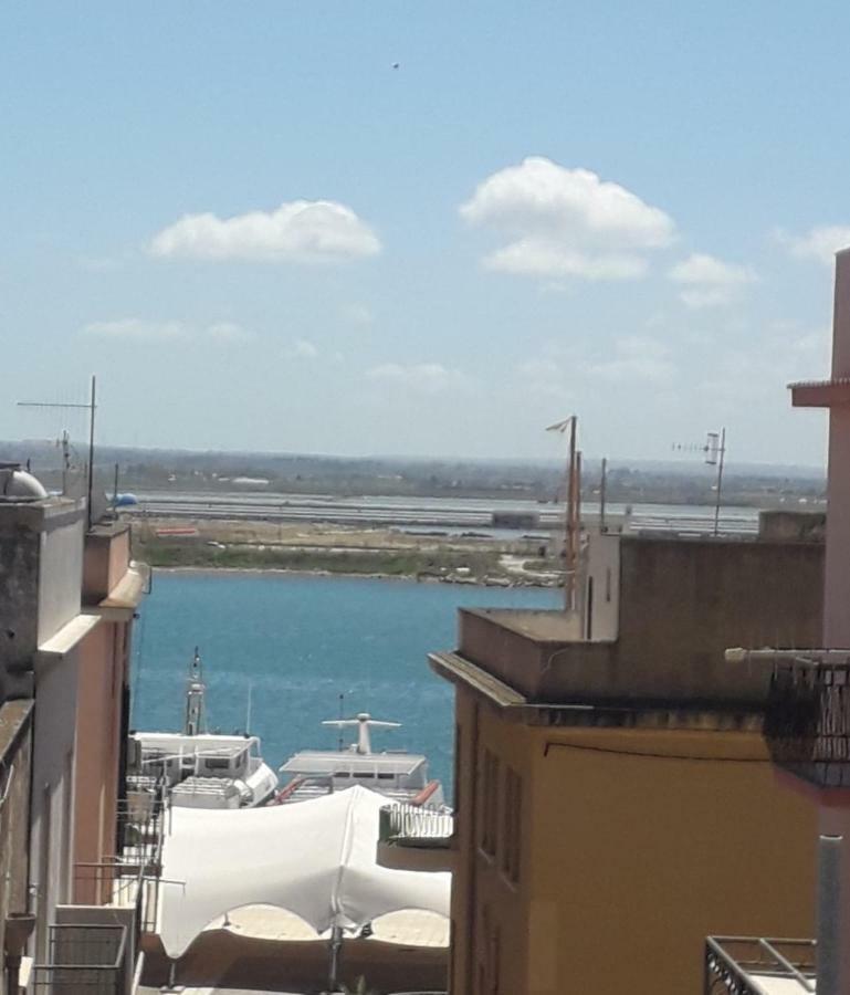 A Due Passi Dal Porto Apartman Trapani Kültér fotó
