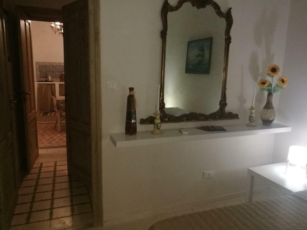 A Due Passi Dal Porto Apartman Trapani Kültér fotó